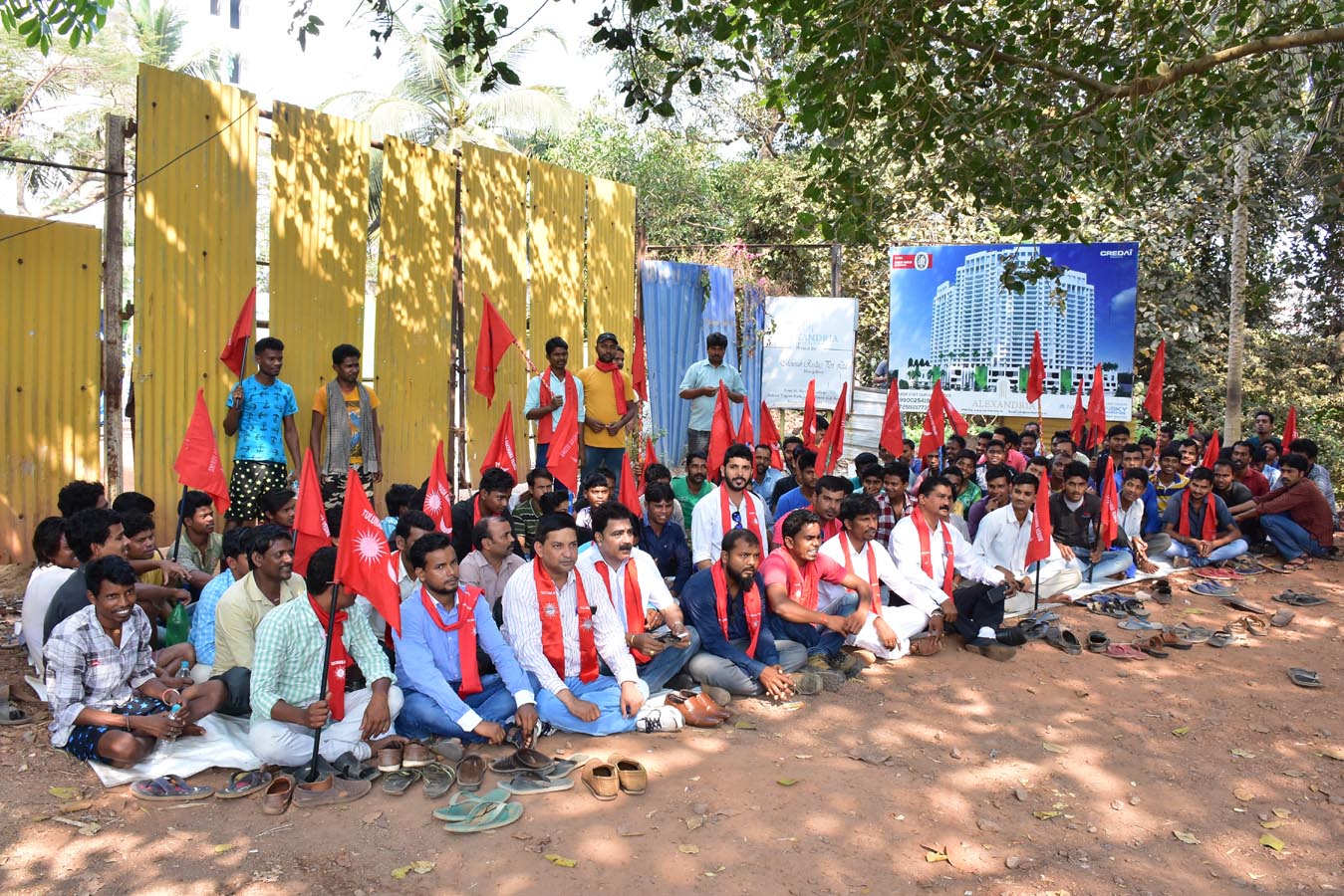 ಕಟ್ಟಡ ನಿರ್ಮಾಣ ಸಂಸ್ಥೆಯಿಂದ ಕಾರ್ಮಿಕರಿಗೆ ಅನ್ಯಾಯ ಖಂಡಿಸಿ ತುರವೇ ಪ್ರತಿಭಟನೆ